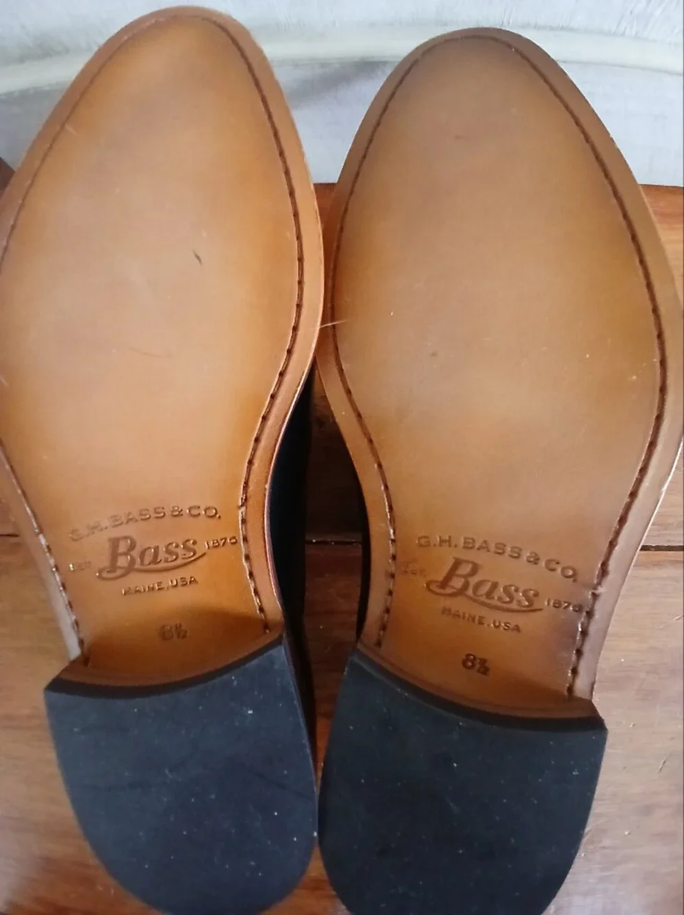 Bass Black Brogue Leather Oxfords with Brown Welt Sz 8.5M. EUC